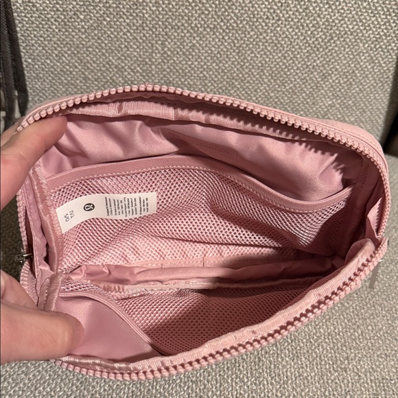 Lululemon Pink Everywhere belt bag large and shopper - Picture 2 of 6